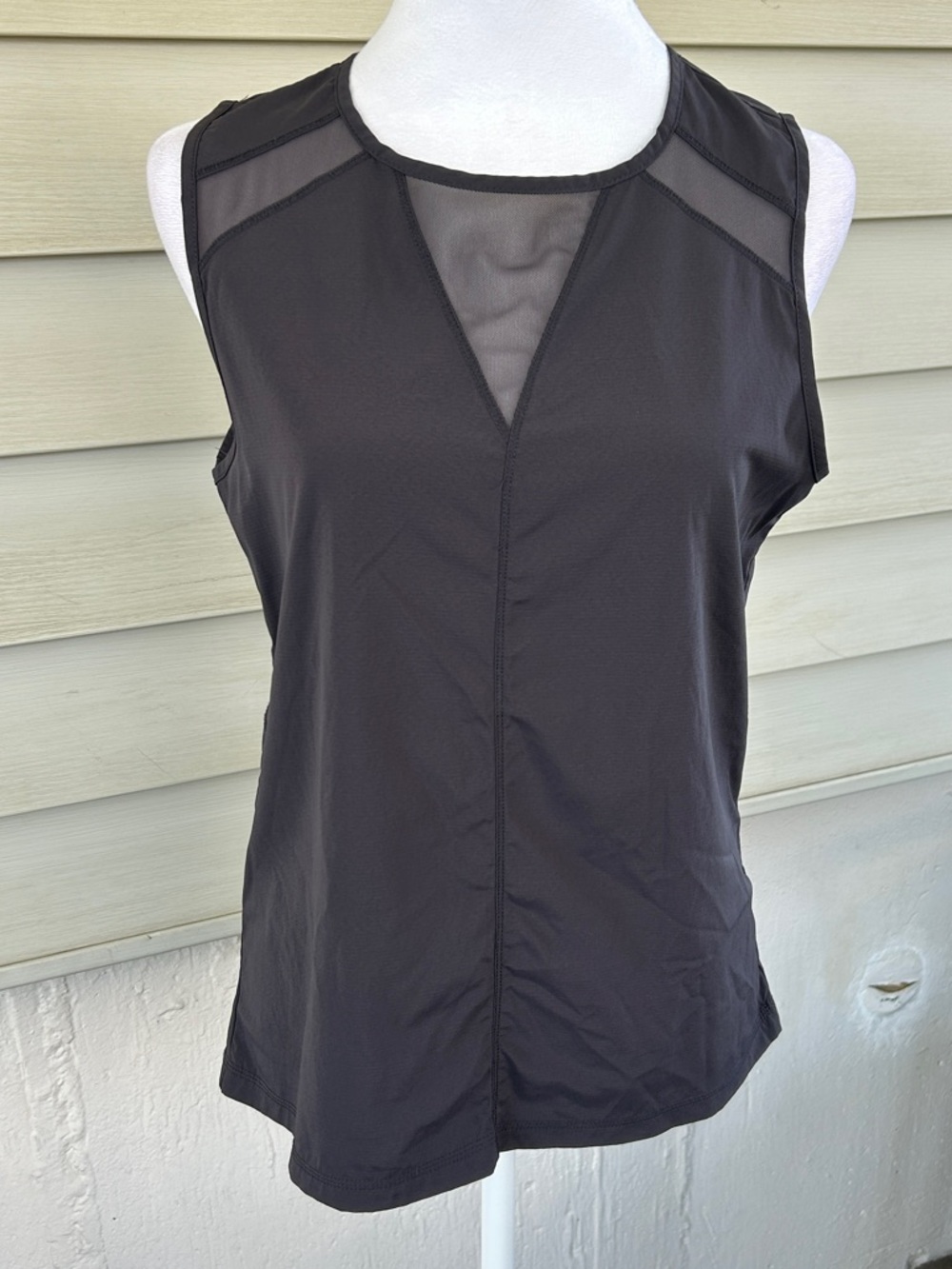 Indygena Indyeva Tank Top Women XS Gray V-Neck Mesh Quick Dry Hiking Athletic